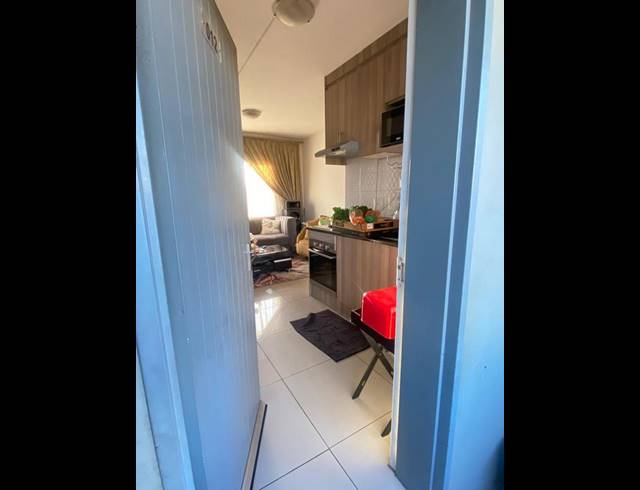 2 BEDROOM PROPERTY TO RENT IN FLEURHOF